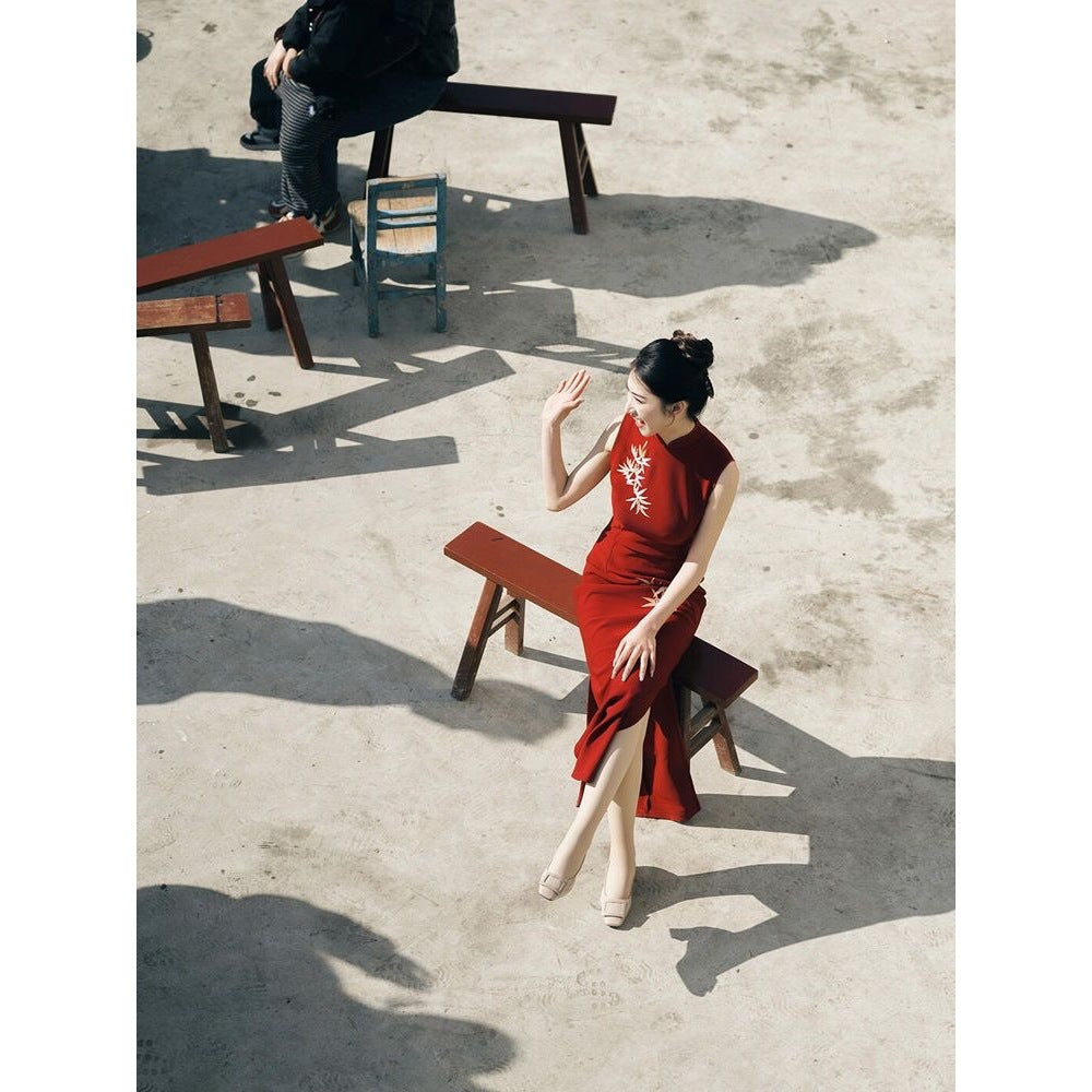 Long Women's Dress Embroidered Improved Cheongsam Expensive For Red Bamboo